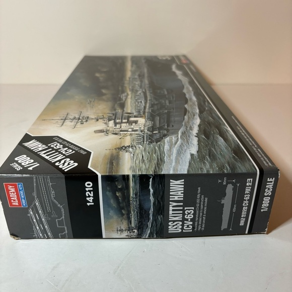 Academy CV-63 USS Kitty Hawk Aircraft Carrier 1/800 Scale Hobby Model Kit NEW - Picture 5 of 10